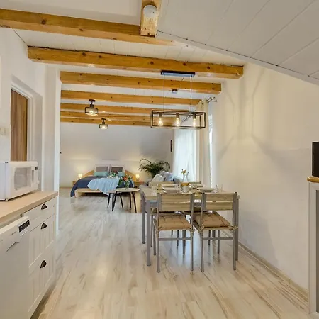 Homestay szállás Goscinne Mena *